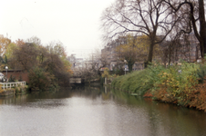 832774 Gezicht op de Leidsche Rijn te Utrecht, ter hoogte van de Van Sijpesteijnkade (rechts).